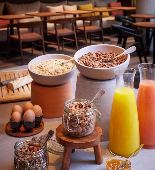 ホテル Le Bellune Paris