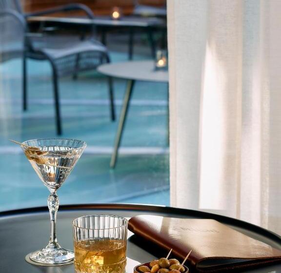 ホテル Le Bellune Paris