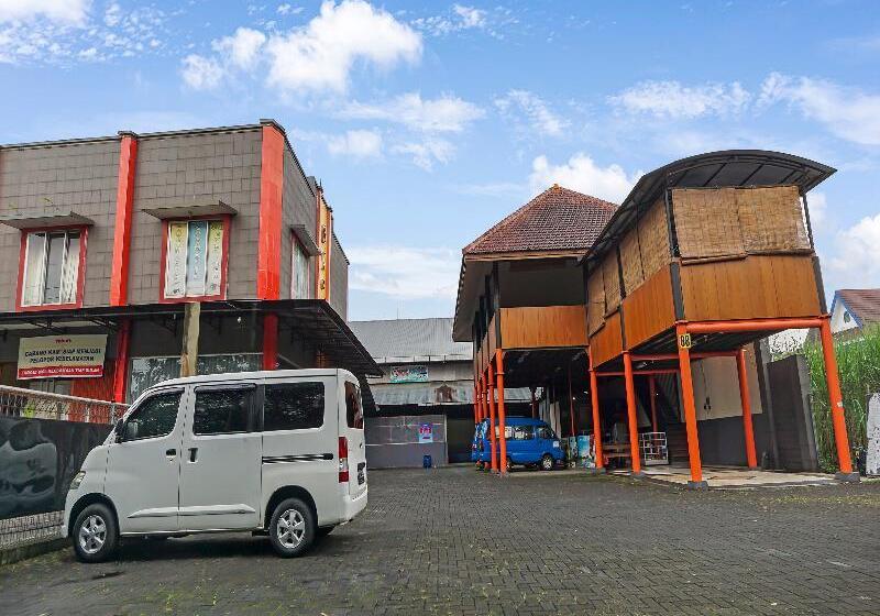 호텔 Oyo 91084 Oke Guest House