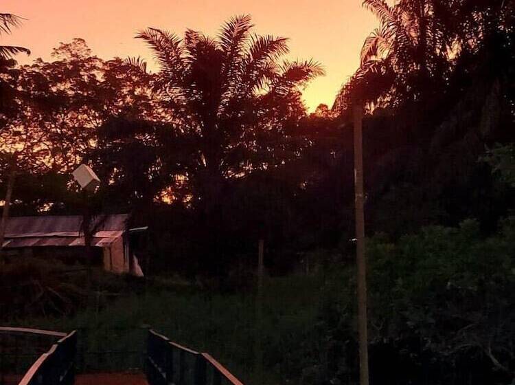 호텔 Oyo Home 90515 Rin Rakit Water Hut