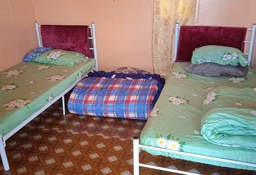 호텔 Oyo Home 90515 Rin Rakit Water Hut