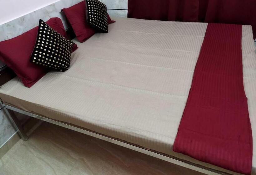 호텔 Pop 85307  Four Seaons