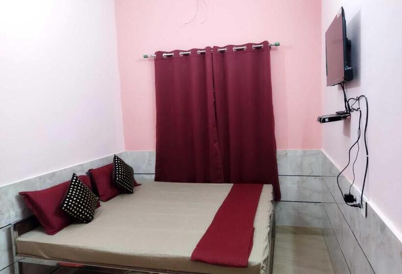 호텔 Pop 85307  Four Seaons