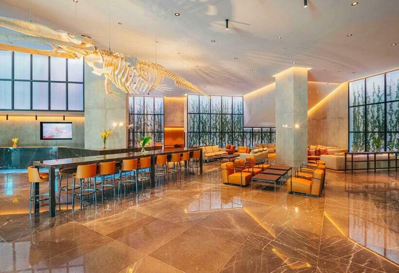 هتل Pullman Tbilisi Axis Towers