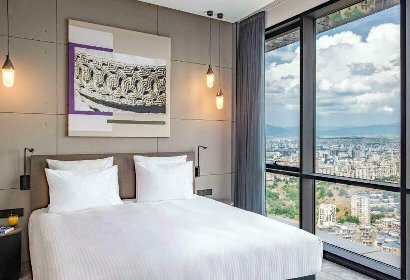 هتل Pullman Tbilisi Axis Towers