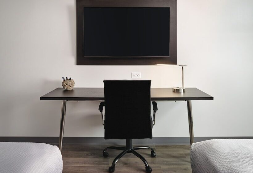 Отель Stayapt Suites Lagrange