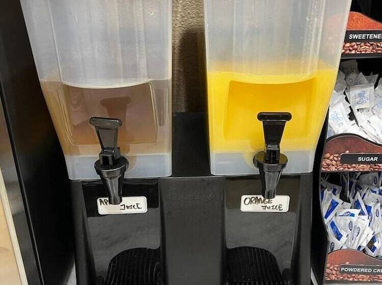 בית מלון כפרי Super 8 By Wyndham Paducah I24 Exit 4