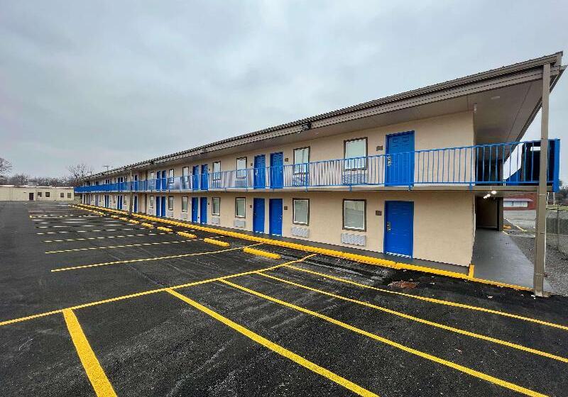 בית מלון כפרי Super 8 By Wyndham Paducah I24 Exit 4