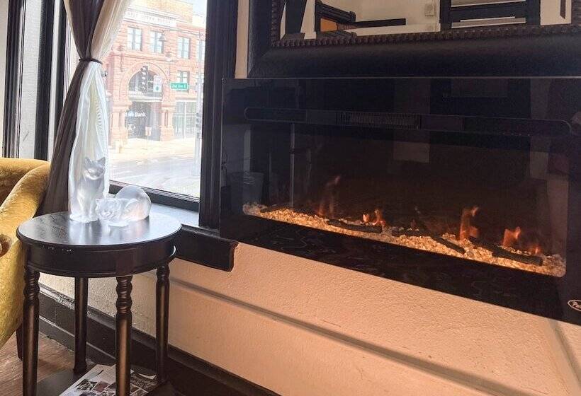 فندق The Oliver Inn