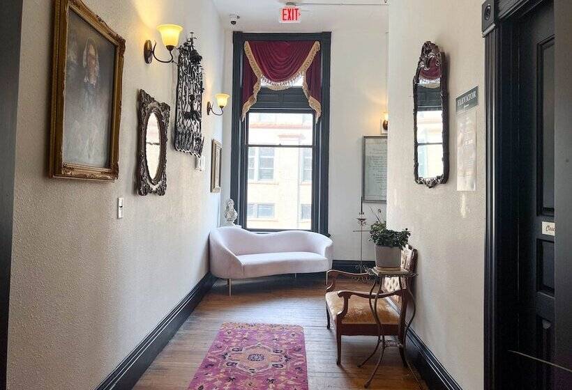 فندق The Oliver Inn