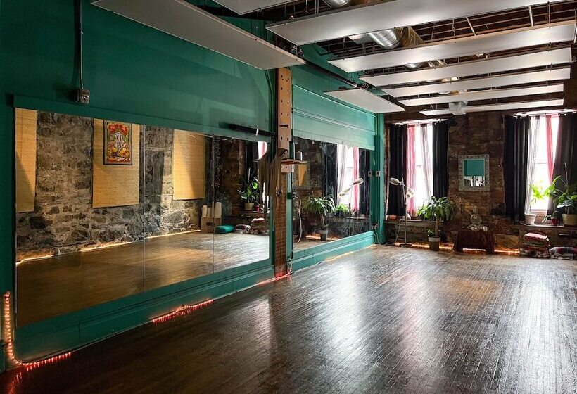 فندق The Oliver Inn