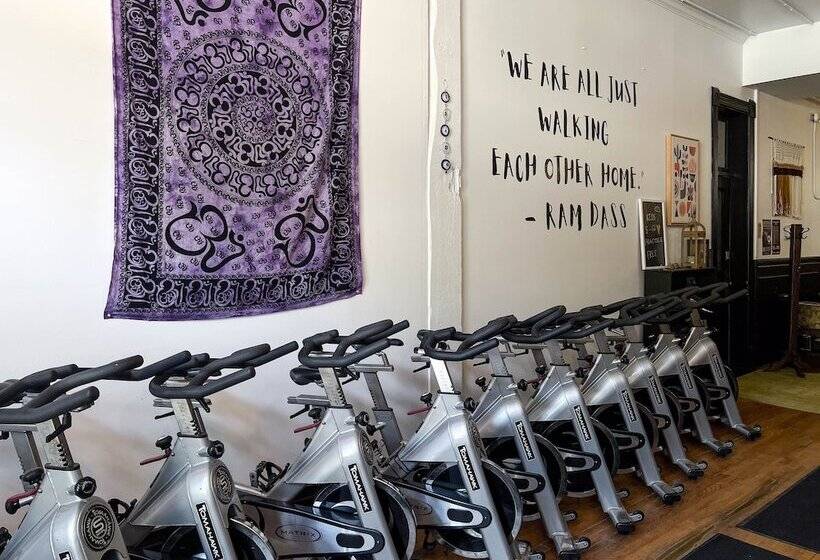 فندق The Oliver Inn