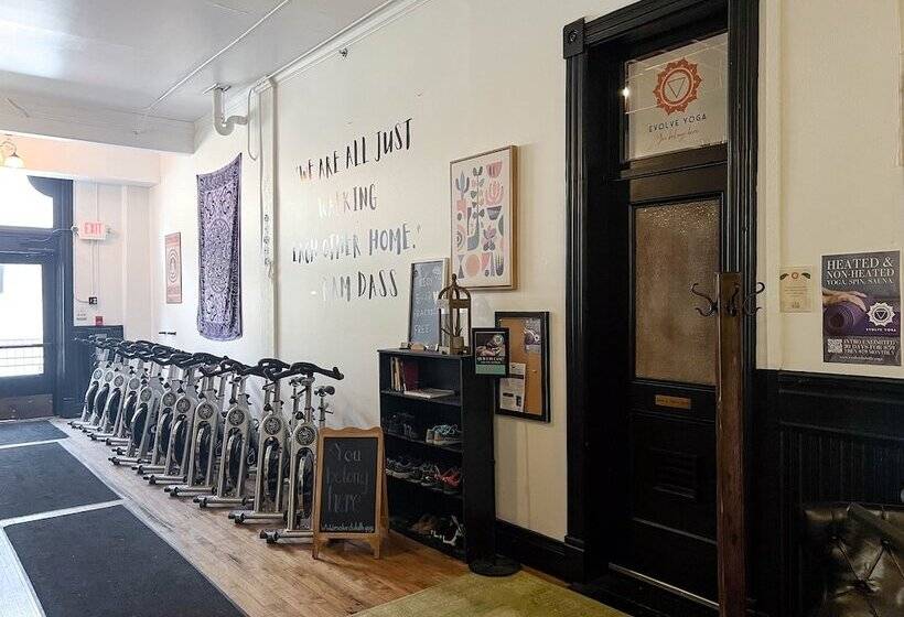 فندق The Oliver Inn