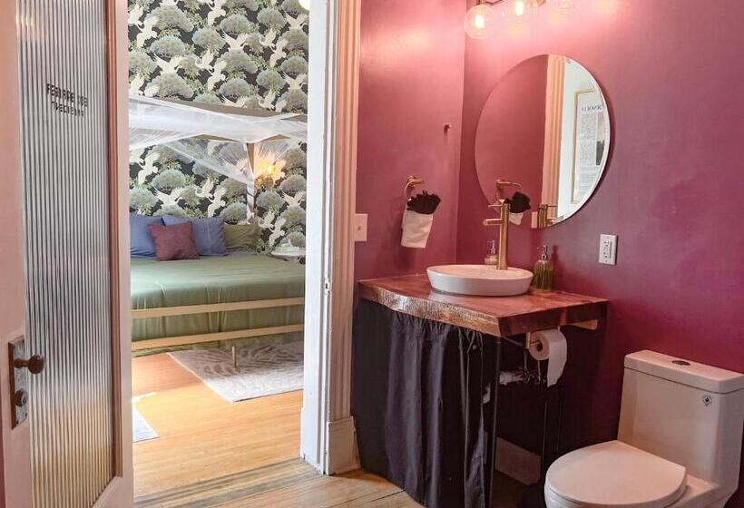 هتل The Oliver Inn