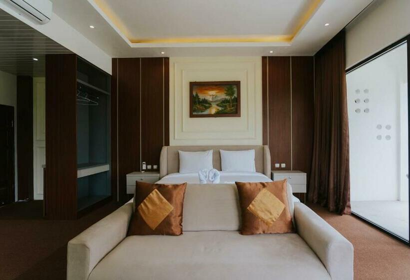 Nirvana Hotel Resort Tetebatu