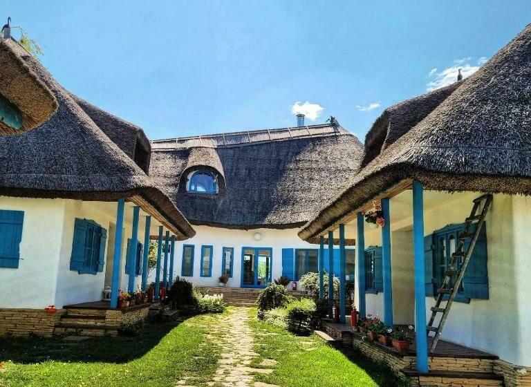 Пансион 5 Chirpici   Small Traditional Resort