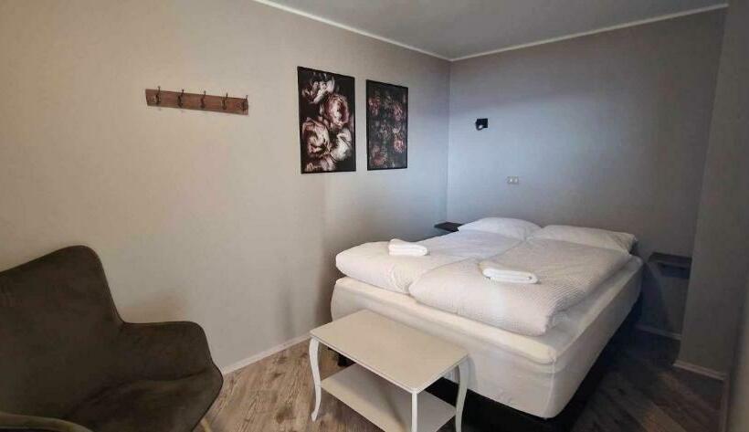 پانسیون North Inn   Guesthouse And Cabin