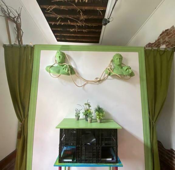 膳宿费 Tenerife Art Hostel