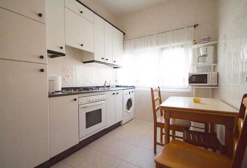 Piso En Centro Fisterra