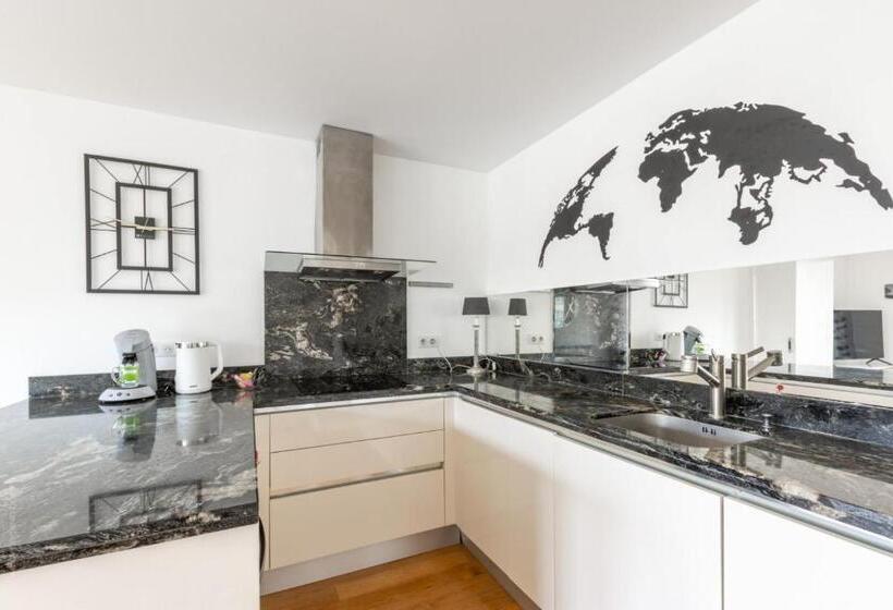 Earth Center By Plaza   Proche Disneyland Paris