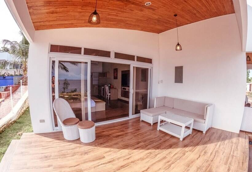 استراحتگاه The Gabayan Riviera