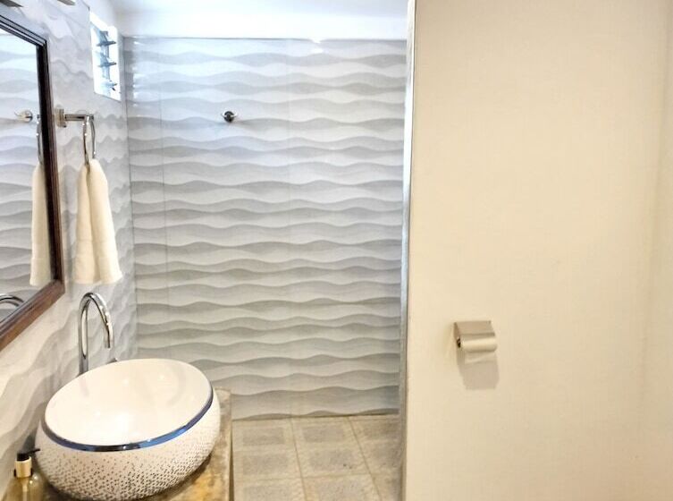 استراحتگاه The Gabayan Riviera