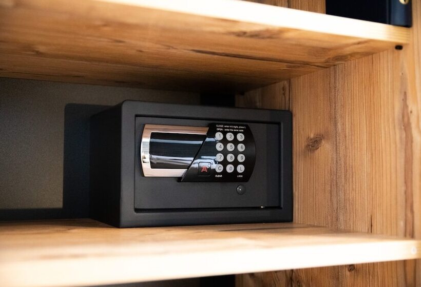 Self Check In Hotel Vinoq Zistersdorf