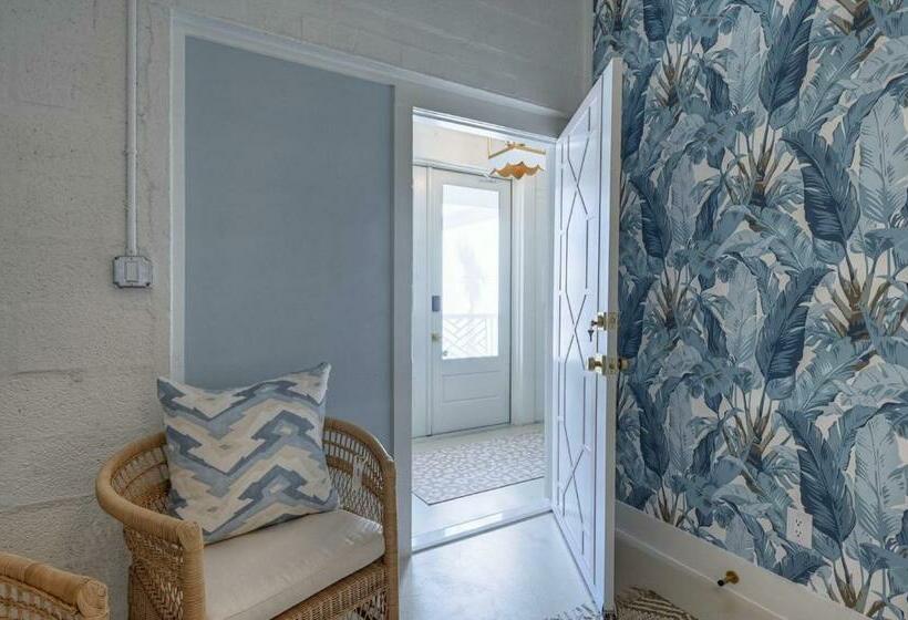 The Oleander Hotel Room 5