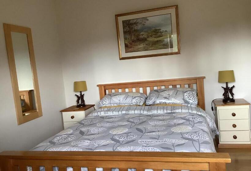 Woodcutters Barn, Overlooking Ledbury & Malvern Hills