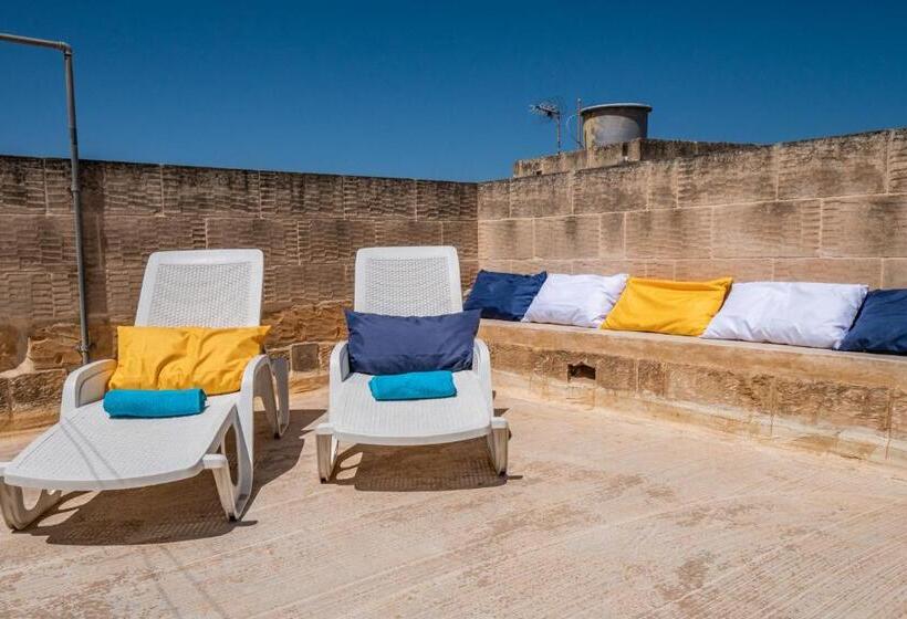 250 Yo Tal Bambinu Farmhouse