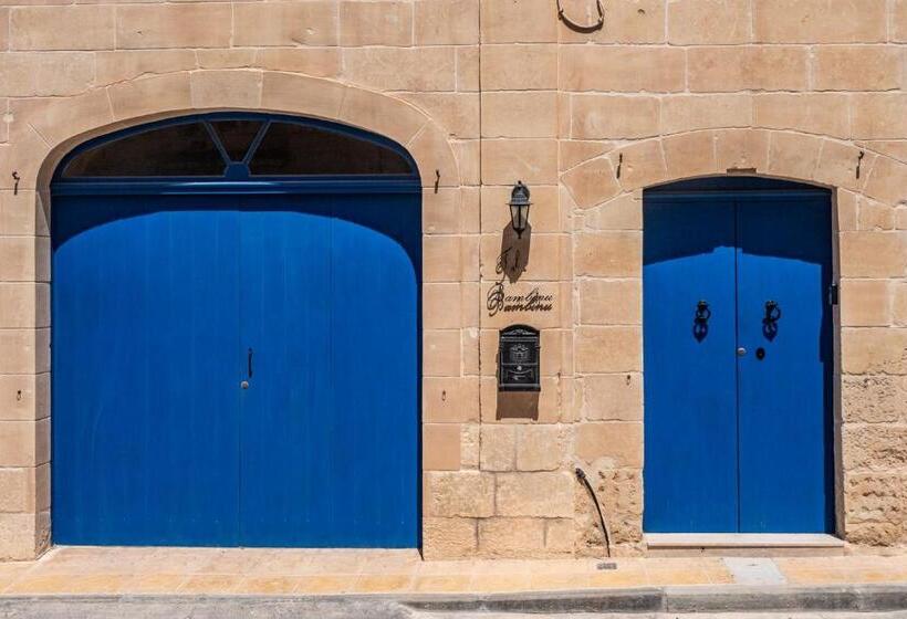 250 Yo Tal Bambinu Farmhouse