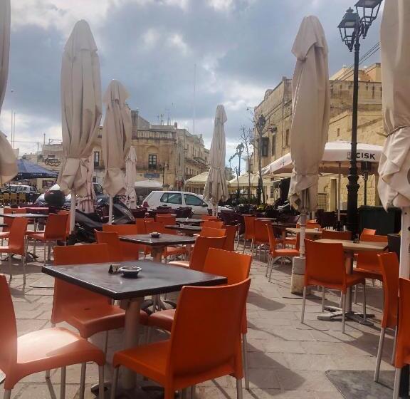 250 Yo Tal Bambinu Farmhouse