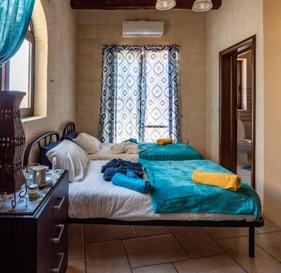 250 Yo Tal Bambinu Farmhouse