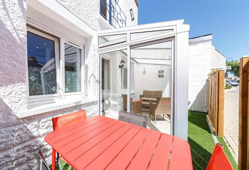 Charmante Maison En Centre Ville D Arzon