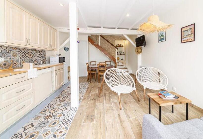 Charmante Maison En Centre Ville D Arzon