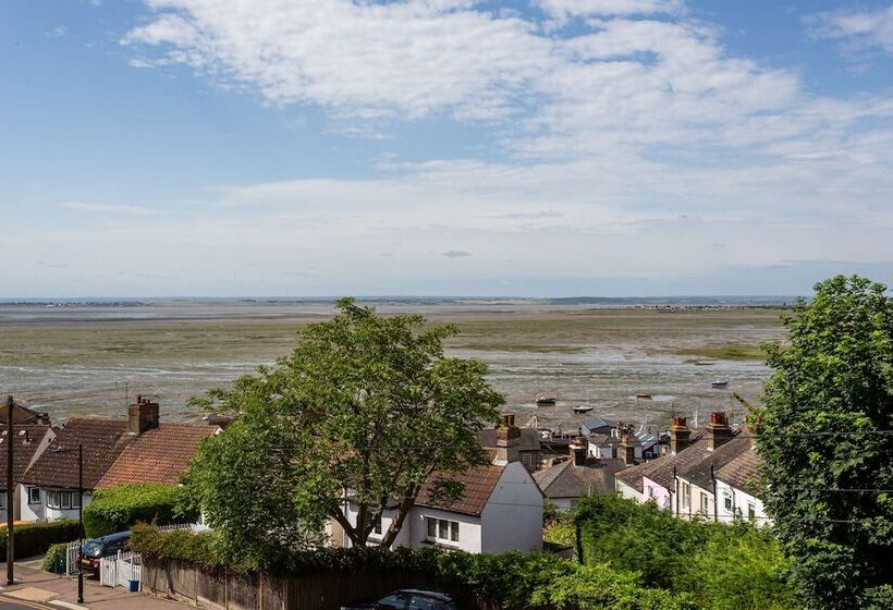 Estuary View By Sorted Stay