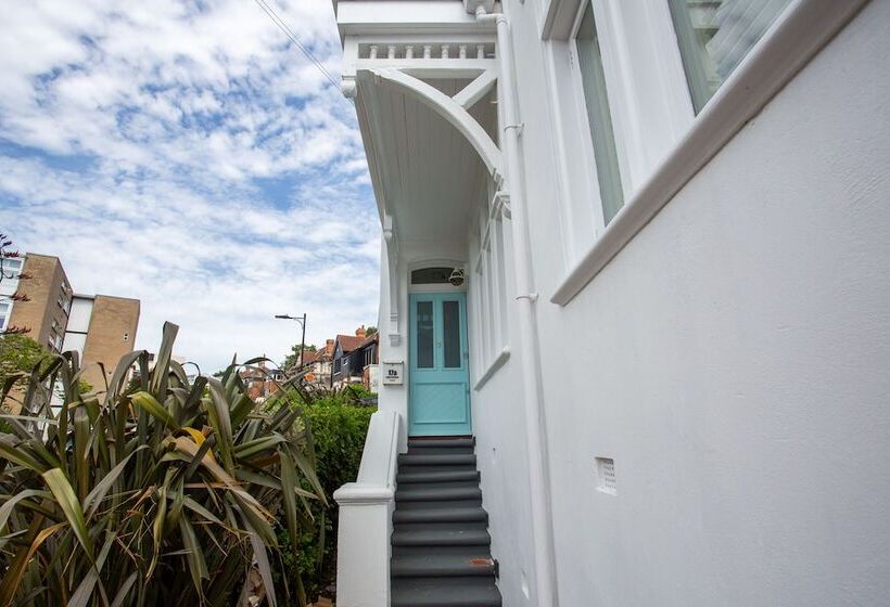 Estuary View By Sorted Stay