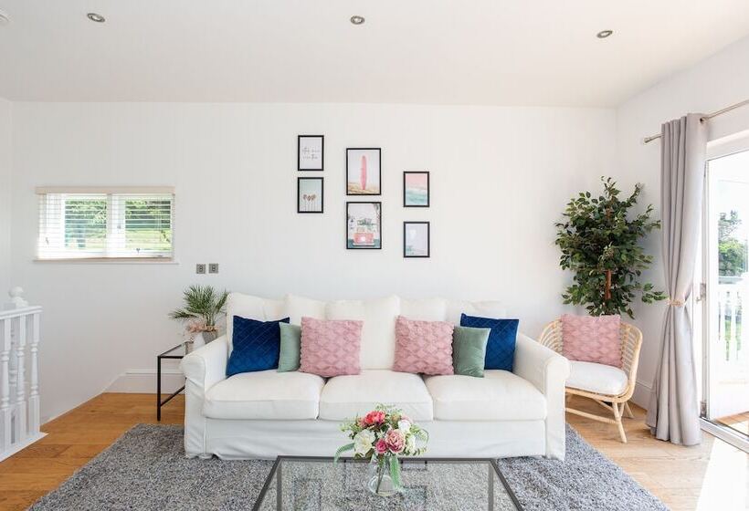 Estuary View By Sorted Stay