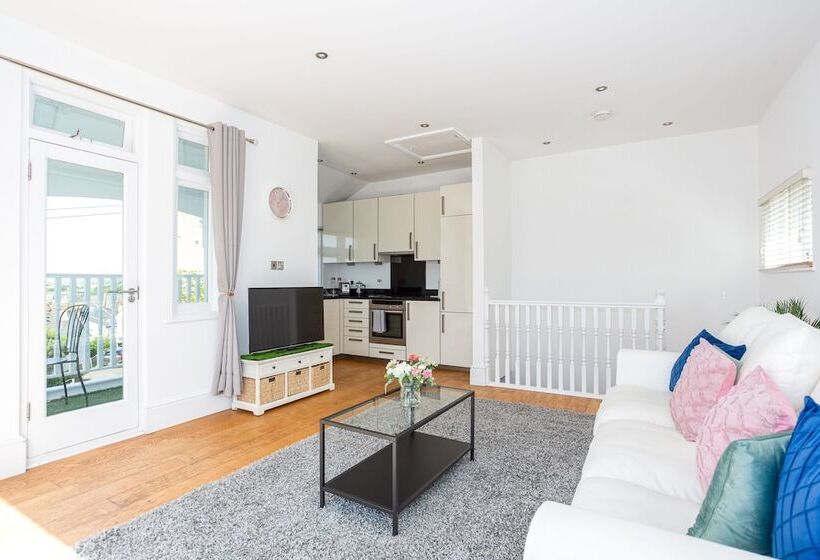 Estuary View By Sorted Stay