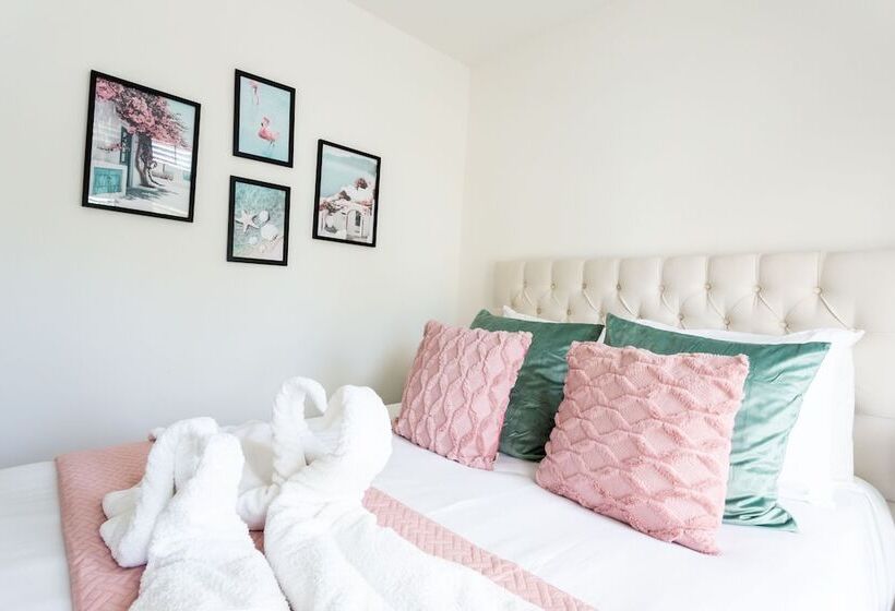 Estuary View By Sorted Stay