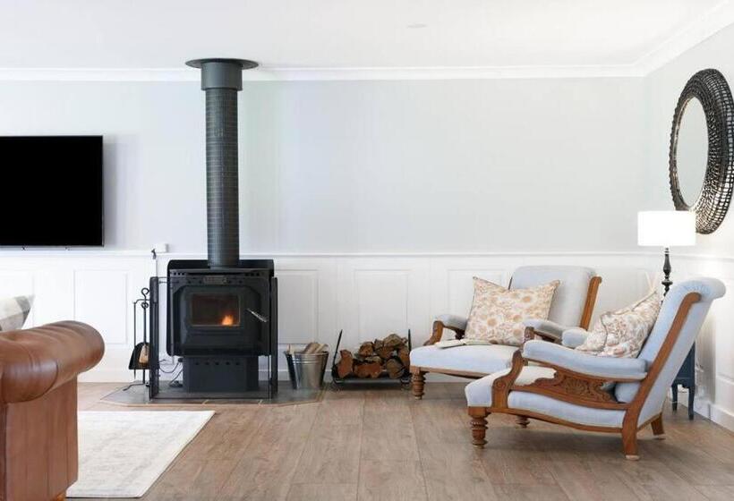 Grenville Belle Daylesford