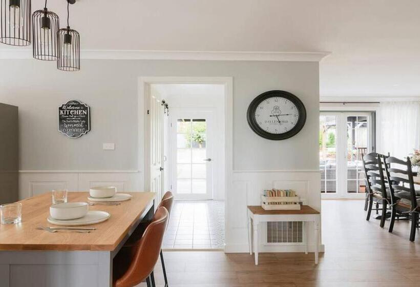 Grenville Belle Daylesford