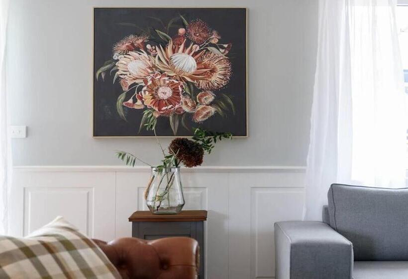 Grenville Belle Daylesford