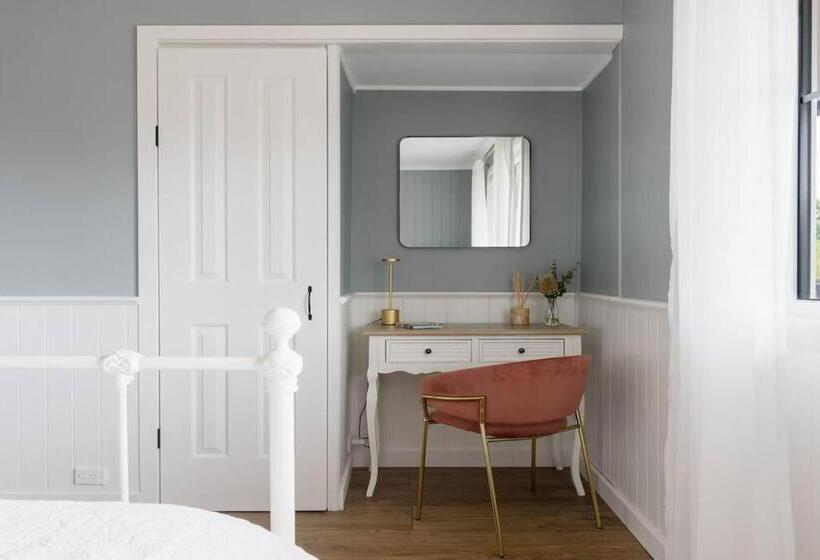 Grenville Belle Daylesford