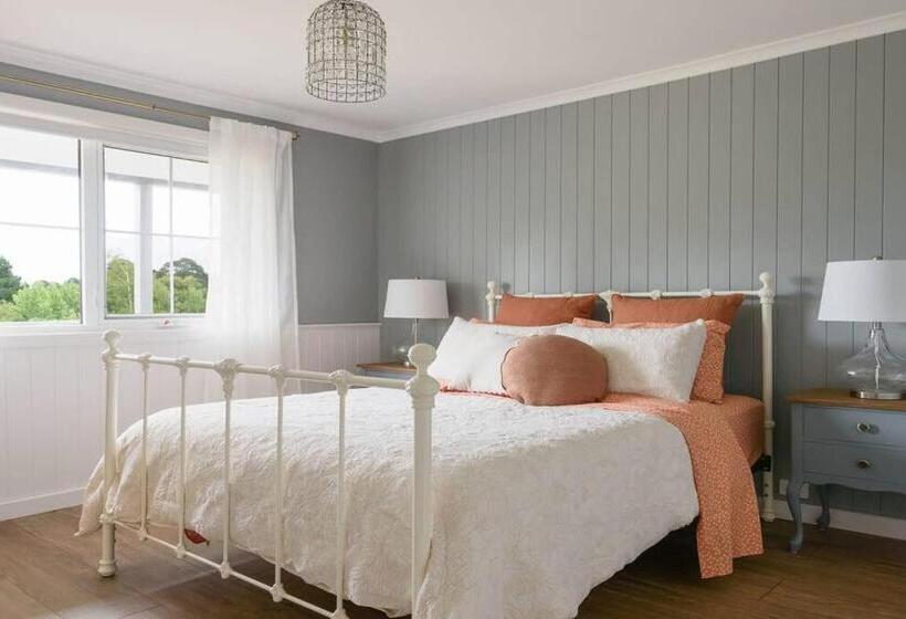 Grenville Belle Daylesford