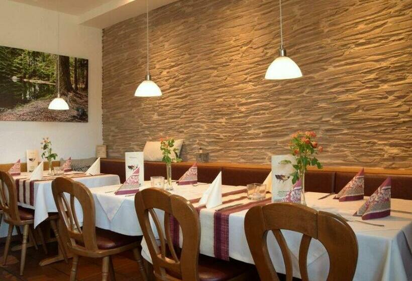 فندق Landgasthof Zum Jossatal