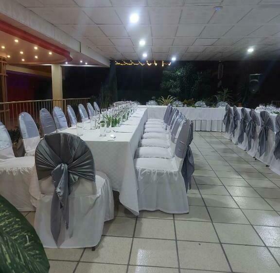 בית מלון כפרי Mariscal Robledo Cartago