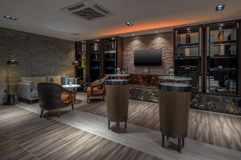 בית מלון כפרי Oakwood Premier Phnom Penh