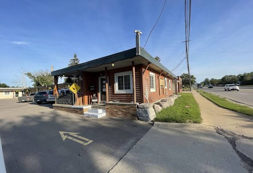 Отель Olde Mill Inn Of Clarkston