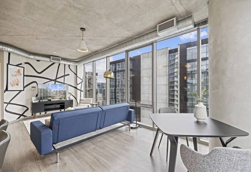 هتل Placemakr Premier Sobro